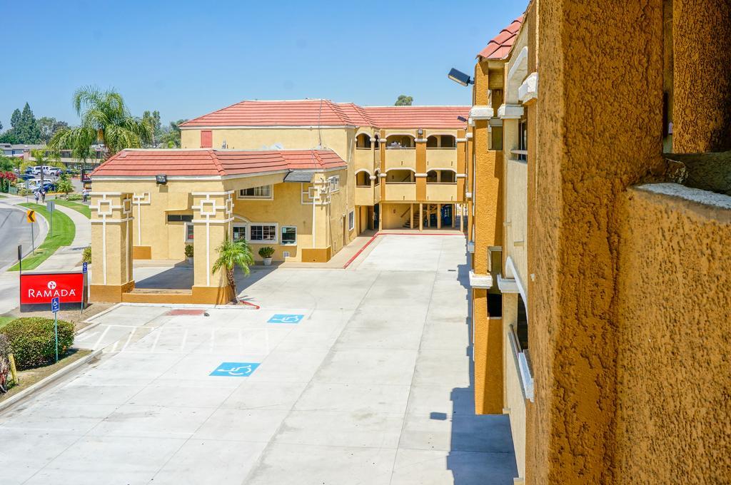 Ramada By Wyndham Ontario Hotel Exterior photo